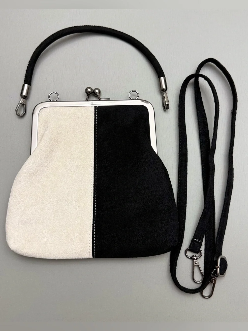 New Black & White Faux Suede Kiss Lock Crossbody Handbag Purse
